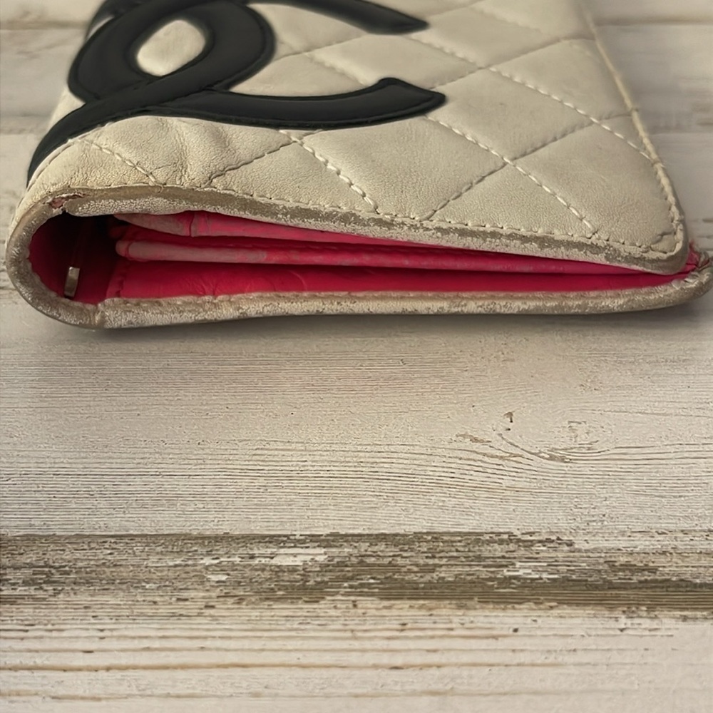CHANEL Cambon Long Wallet White Quilted Leather Black CC Pink Interior - Picture 6 of 14